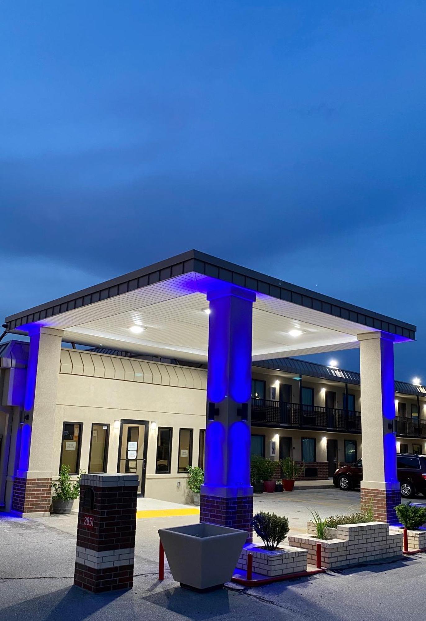 Hotel 81 El Reno 외부 사진